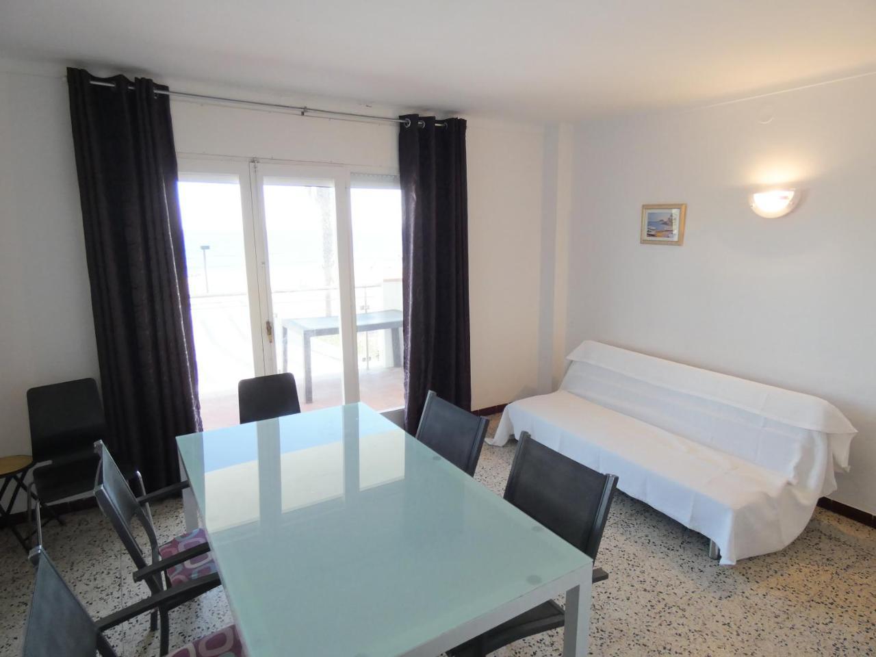 Europa 18 Apartment Roses Exterior photo